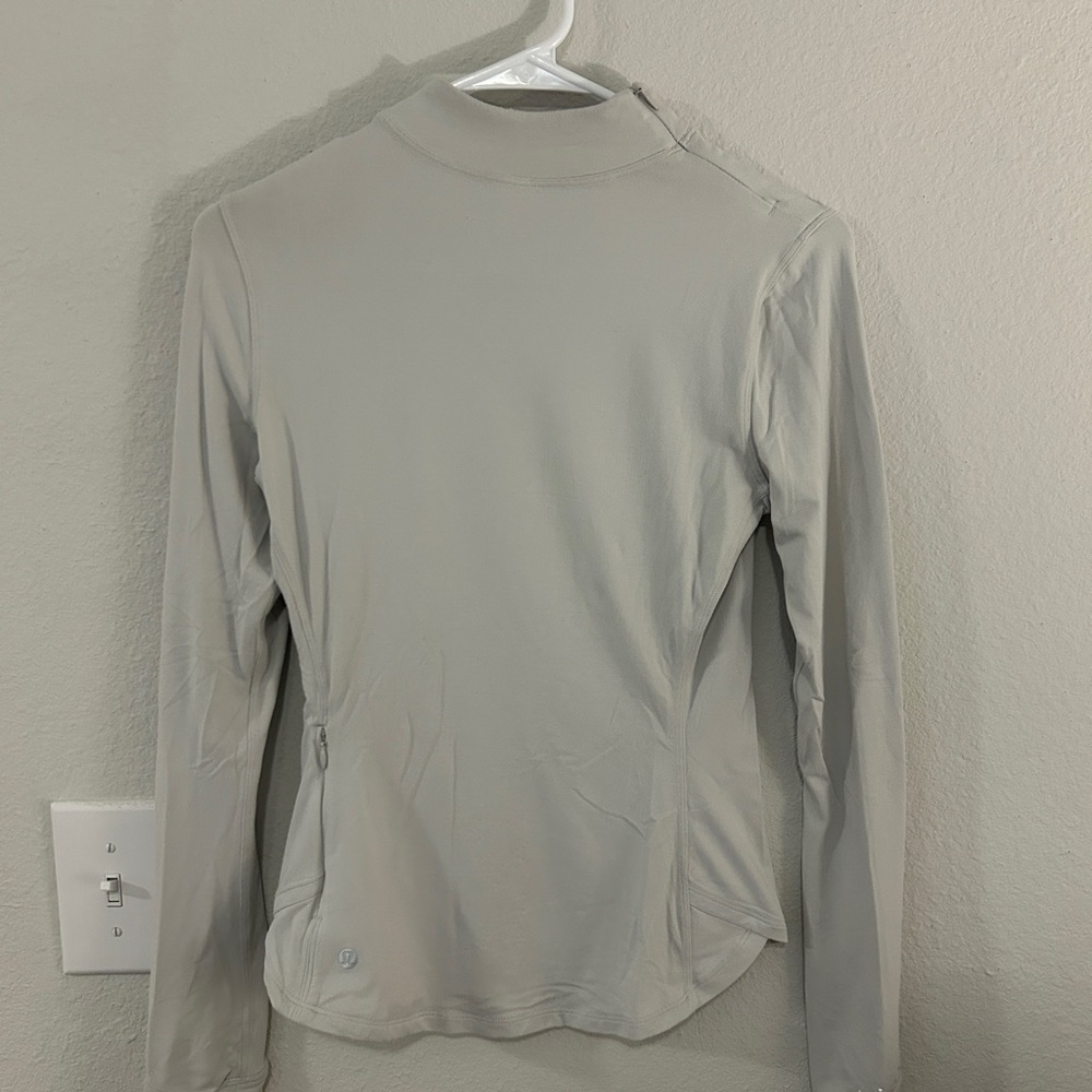 Lululemon Rulu Running Long-Sleeve
Mock-Neck Shirt in Vapor